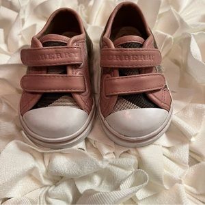 Burberry baseball sneaker sz. 2 infant